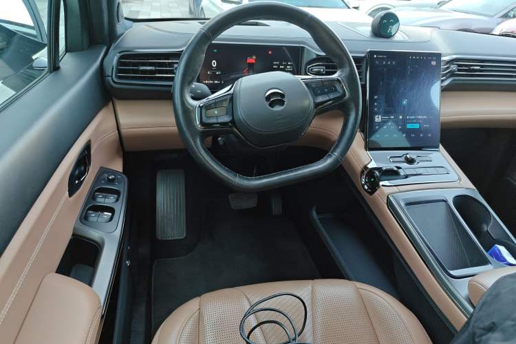 Used Nio ES8 2020 580 km Signature Edition 7-Seater Version