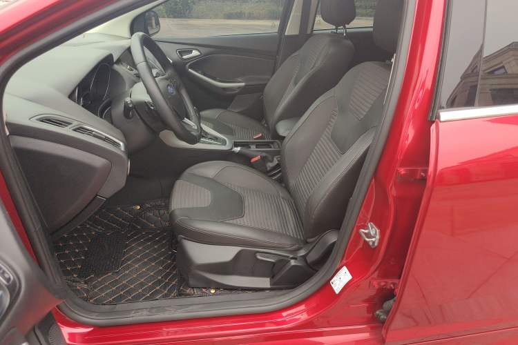 Used Ford Focus 2015 Hatchback EcoBoost 180 Automatic Sport Model