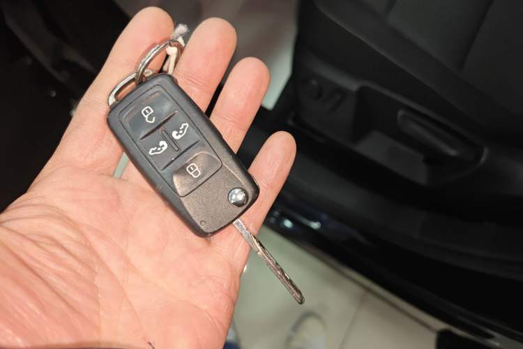 Used Volkswagen Sharan 2016 380TSI Comfort Edition 7-Seater
