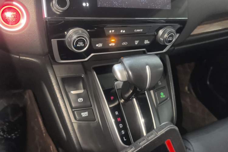 Used Honda CR-V 2017 240TURBO CVT Front-Wheel Drive Fashion Edition