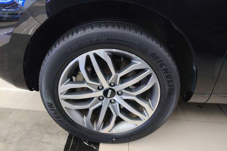 Used Wey VV5 2017 2.0T Ultra-Luxury Version
