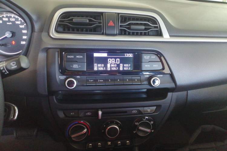 Used Hyundai Verna 2017 1.4L Automatic YueXiang Edition China V-standard
