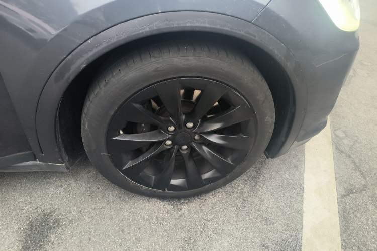 Used Tesla Model X 2019 Long-Range Version
