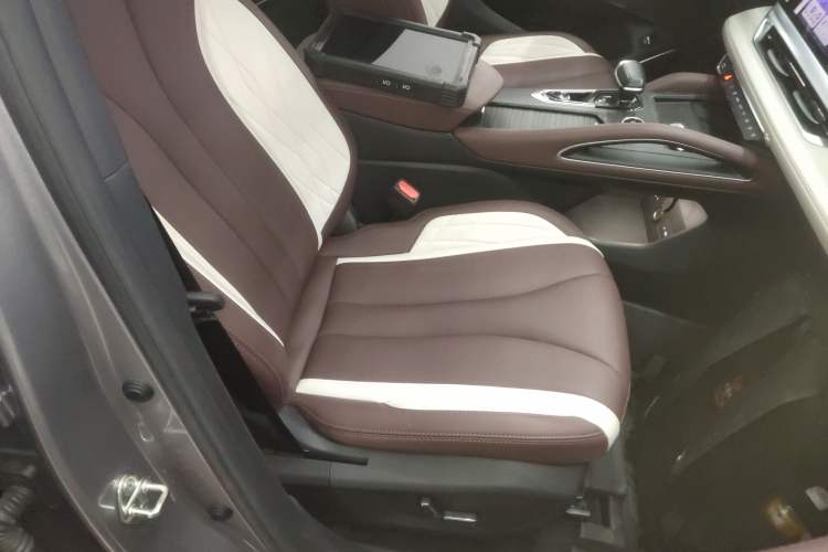 Used Geely Auto Monjaro L 2024 2.0TD High-Power Automatic Two-Wheel Drive Yunqi Version