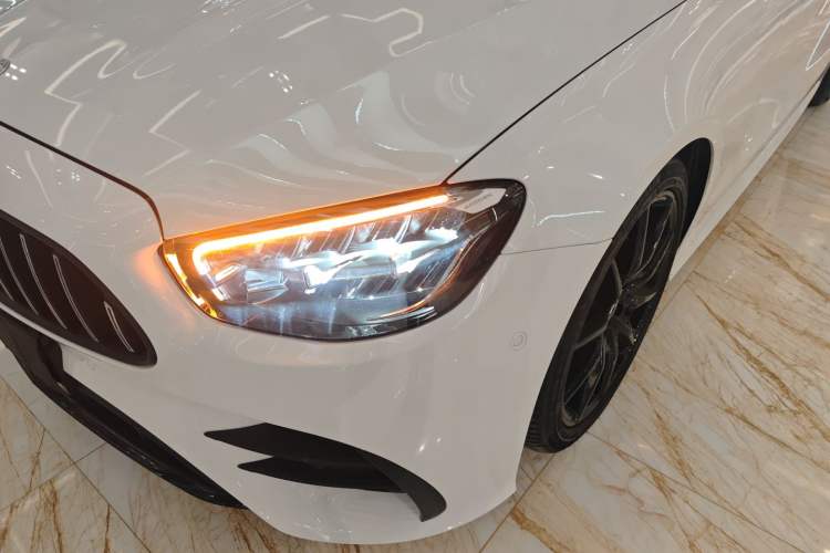 Used Mercedes-Benz E-Class (Import) 2023 E 260 Convertible Coupe