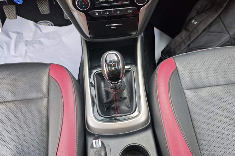 Used Changan Eado 2015 1.6L Manual Junku Model China V Standard
