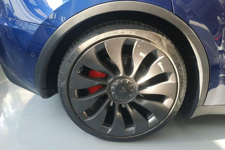 Used Tesla Model Y 2022 Performance High-Performance All-Wheel-Drive Version
