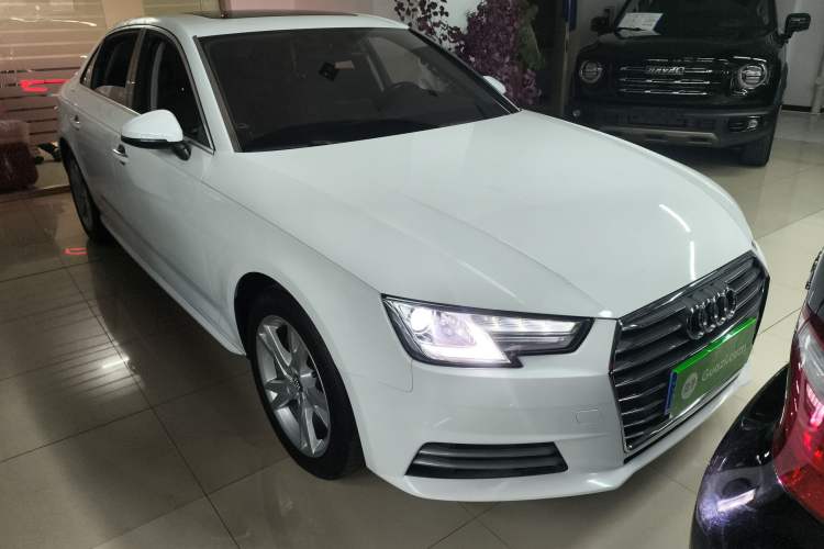 Used Audi A4L 2017 Plus 40 TFSI Ambition Model
