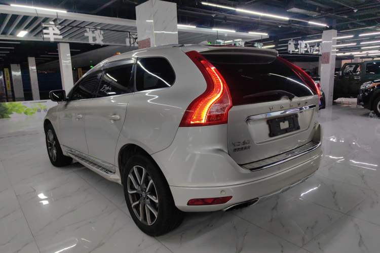 Used Volvo XC60 2017 T5 AWD Smart Upgrade Edition
