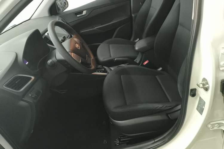 Used Hyundai Verna 2016 1.4L Automatic Cool Edition GLS
