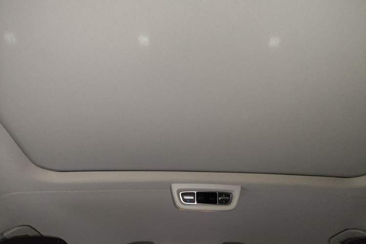 Used Mercedes-Benz V-Class 2021 V 260 Avantgarde Edition
