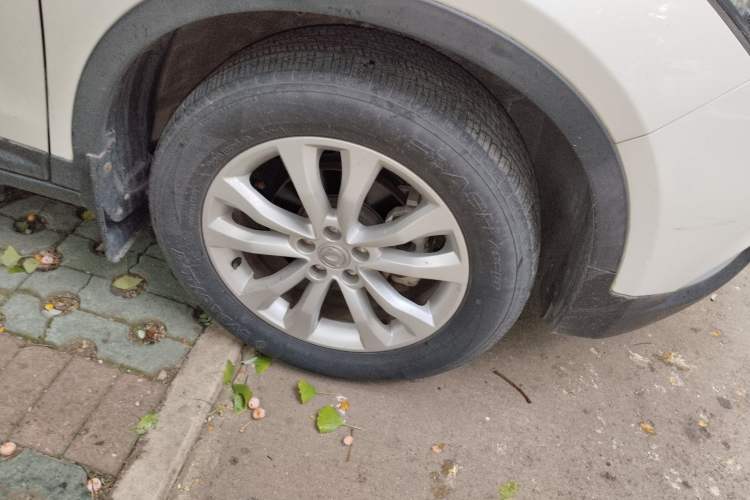 Used Dongfeng Aeolus AX7 2015 2.0L Automatic Zhiyi Trim
