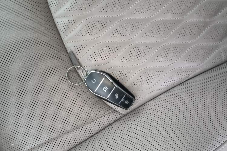 Used BYD Han 2025 DM-i Intelligent Driving Edition 125KM LiDAR Flagship Model
