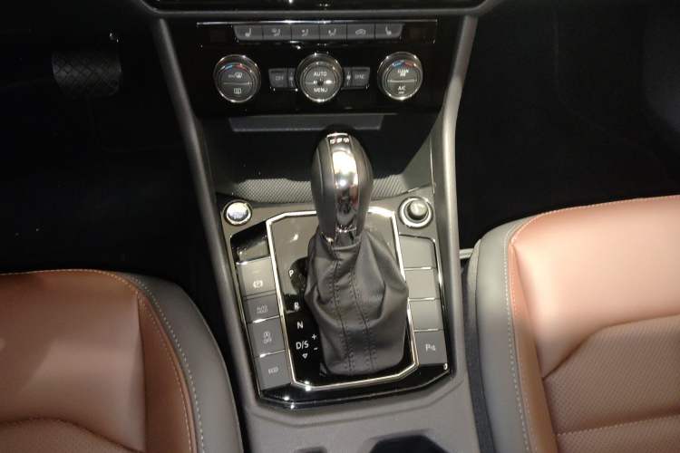 Used Volkswagen Lavida 2019 280TSI DSG Luxury Edition China VI Standard
