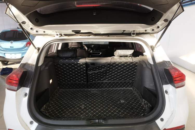 Used Chevrolet Trax 2019 325T Automatic Sport Edition China VI Standard
