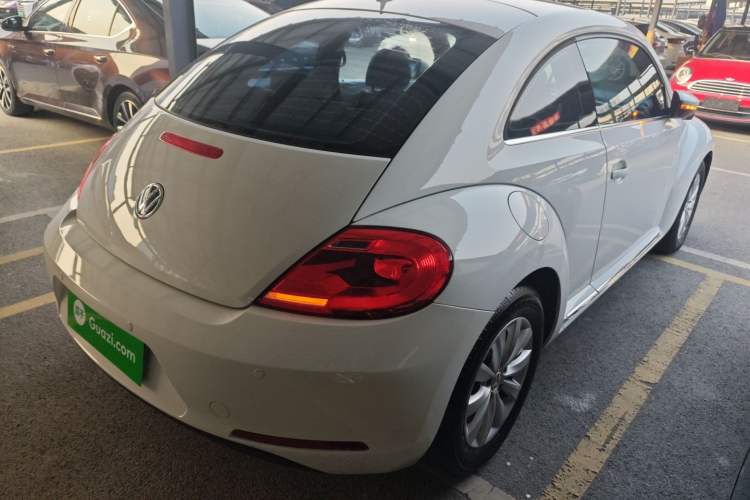 Used Volkswagen Beetle 2015 180TSI model
