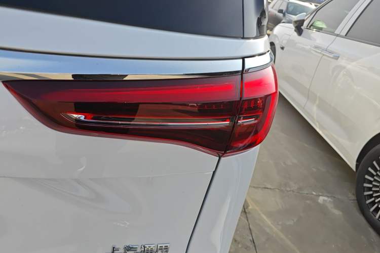 Used Buick GL8 2023 ES Lu Zun Deluxe Model
