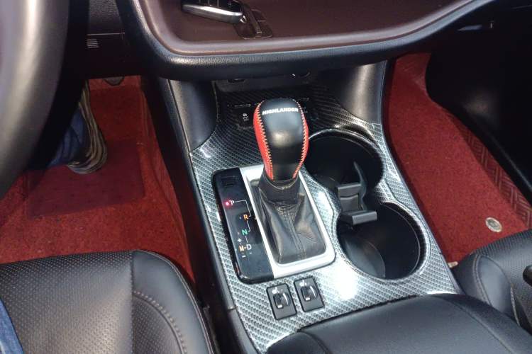 Used Toyota Highlander 2018 2.0T Four-Wheel Drive Prestige Version 7 Seats China VI Standard