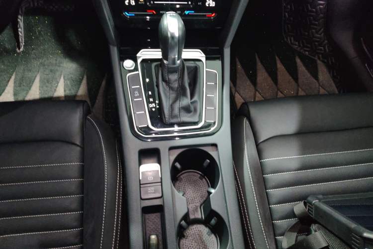 Used Volkswagen Magotan 2020 330TSI DSG Leading Model
