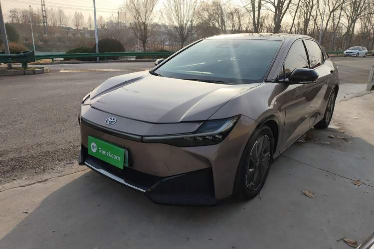 Used Toyota bZ3 2023 616 km Long-Range Premium