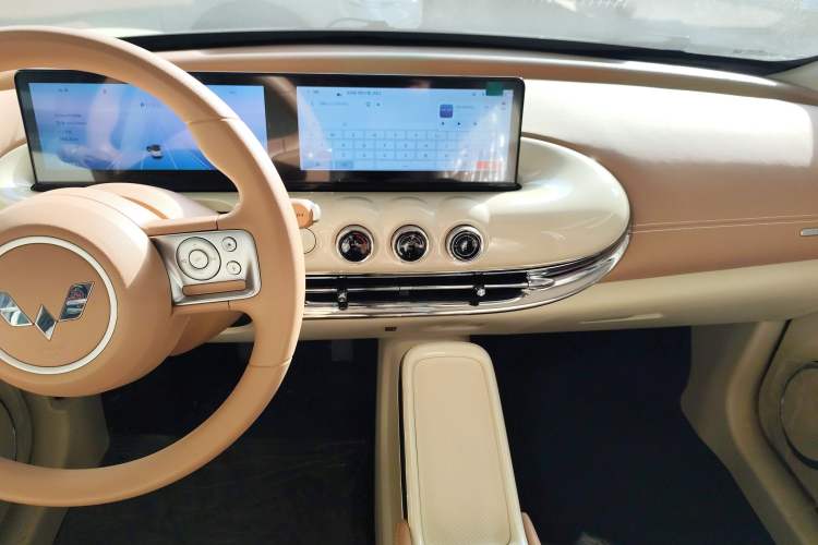 Used Wuling Bingo 2025 333 km Lingxi Connected Version
