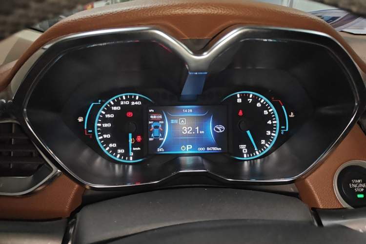 Used Soueast DX7 2015 1.5T Automatic Luxury Model
