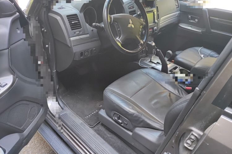 Used Mitsubishi Pajero 2014 3.0L Luxury Edition
