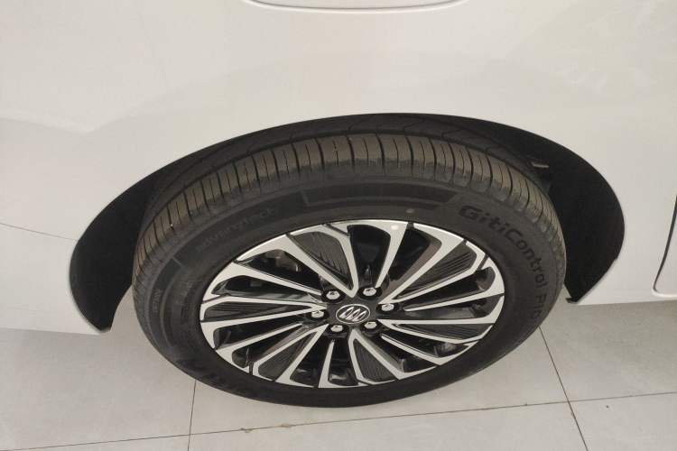 Used Buick GL8 New Energy 2025 Lu Shang Luxury Edition 7-Seater
