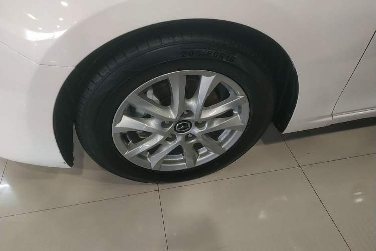 Used Mazda Mazda 3 Axela 2017 Hatchback 1.5L Automatic Luxury Model Emission Standard China V