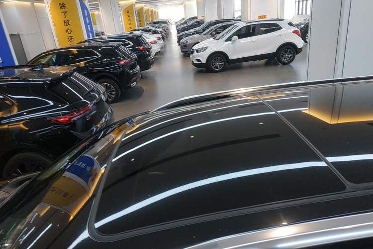 Used Buick Envision 2022 Encore Plus 652T Five-Seat Luxury Model
