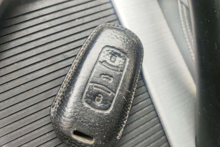 Used Geely Auto Emgrand X7 Sport 2016 1.8TD Automatic Smart Connectivity Version
