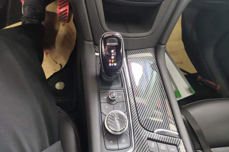 Used Cadillac XT6 2022 2.0T Six-Seater Two-Wheel-Drive Luxury Version