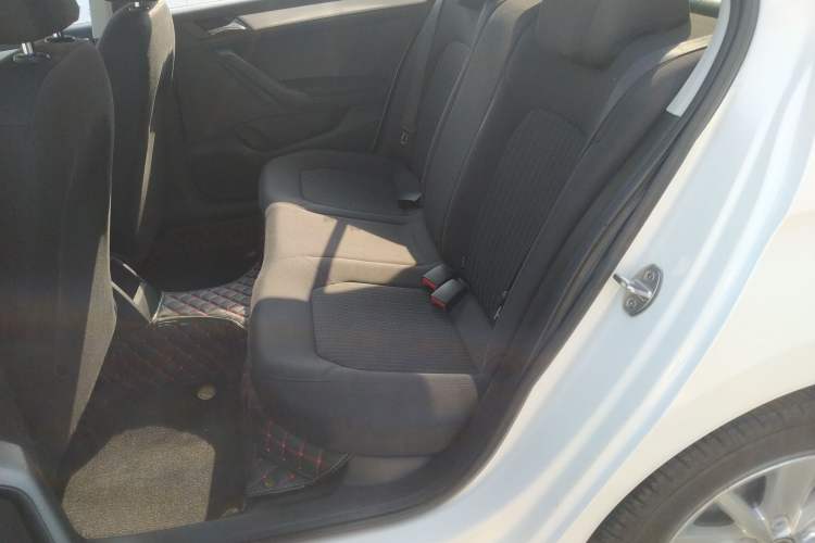 Used Volkswagen Jetta 2015 Value Edition 1.6L Automatic Comfort Version
