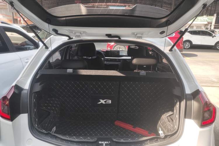 Used Geely Auto Vision X3 2021 PRO 1.5L CVT Deluxe Model