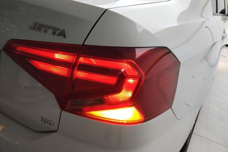 Used Volkswagen Jetta 2019 Dream Edition 1.5L Manual Fashion Version