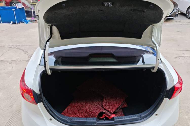 Used Mazda Mazda 3 Axela 2017 Sedan 1.5L Automatic Luxury Model Emission Standard China V
