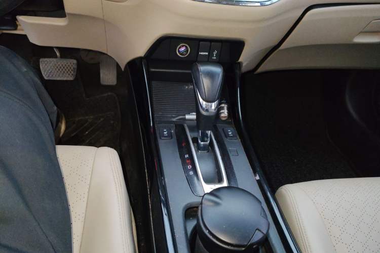 Used Honda Jade 2017 210 TURBO CVT Luxury Edition 5 Seats
