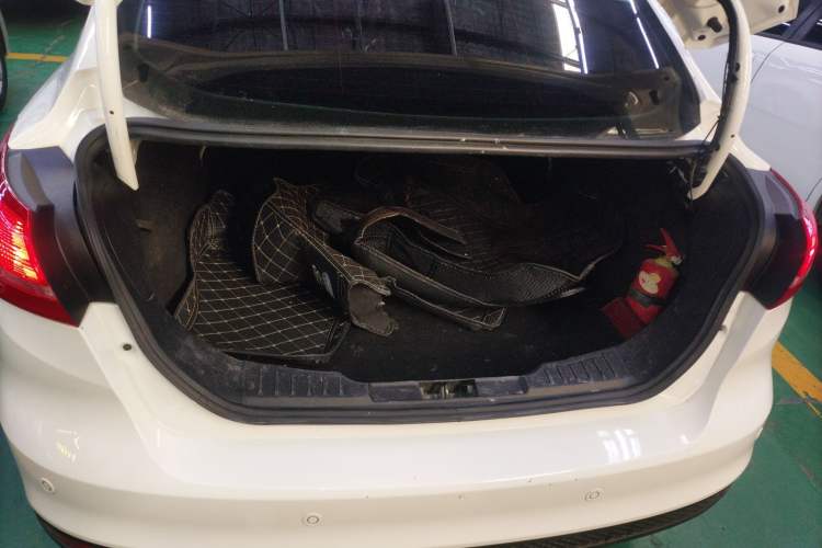 Used Ford Focus 2015 Sedan 1.6L Automatic Trend Model
