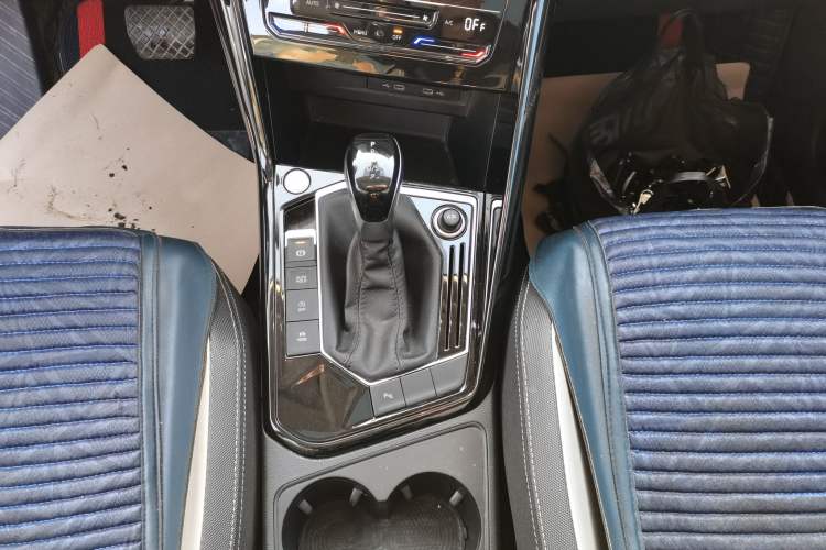 Used Volkswagen Tayron 2023 280TSI Two-Wheel-Drive Luxury Plus Advanced Version
