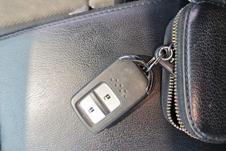 Used Honda Jade 2017 1.8L automatic Comfort version 5 seats
