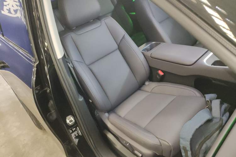 Used Leapmotor C16 2026 All-Electric 630 LiDAR Zhizun Edition 6 Seats