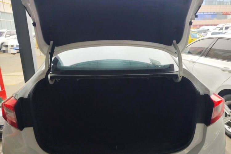 Used Chevrolet Cruze 2018 320 Automatic Pioneer Sunroof Edition
