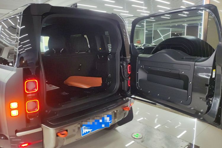 Used Land Rover Defender 2023 110 3.0T P400 X
