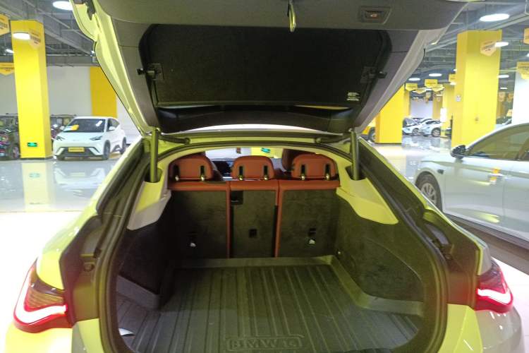 Used BMW i4 2023 eDrive35
