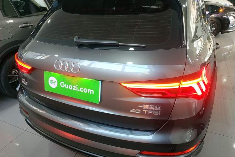 Used Audi Q3 2021 40 TFSI Fashion Dynamic Model
