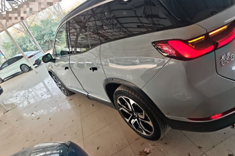 Used Nio ES8 2020 415 km Signature Edition 6-Seater Version

