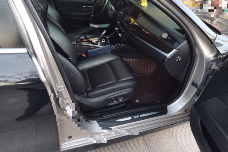 Used BMW 5 Series 2014 530Li Leading Model
