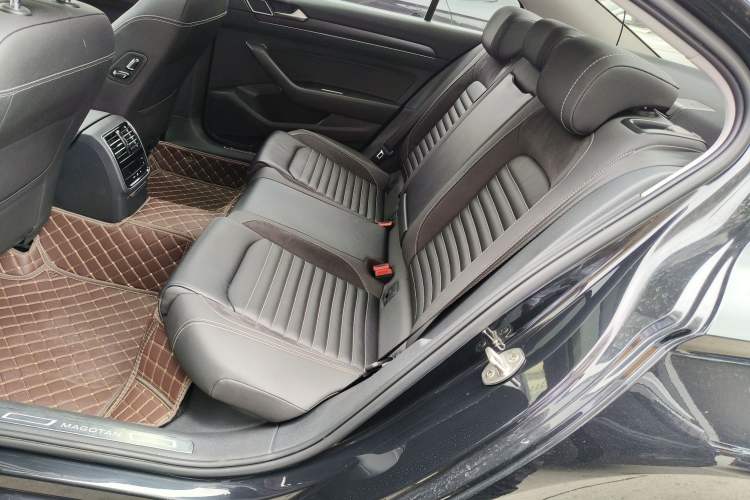 Used Volkswagen Magotan 2020 330TSI DSG Leading Model
