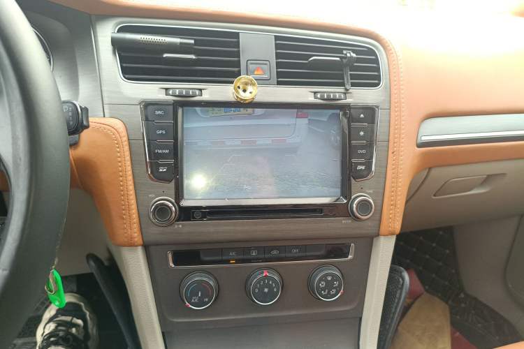 Used Volkswagen Golf 2015 1.4TSI Automatic Comfort Model
