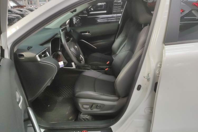 Used Toyota FRONTLANDER 2022 2.0L CVT Luxury Edition